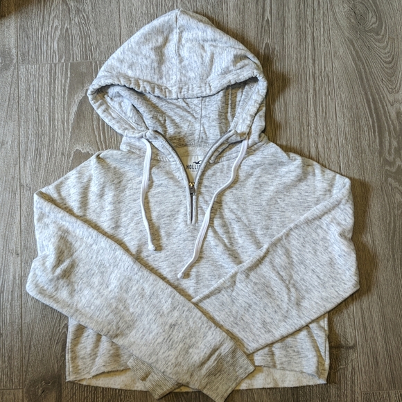 Hollister | Cropped Half Zip Hoodie - Picture 1 of 5